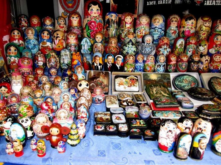 أفضل الهدايا من أوكرانيا  تعرف على أشهر الهدايا التذكارية التي تتميز بها أوكرانيا