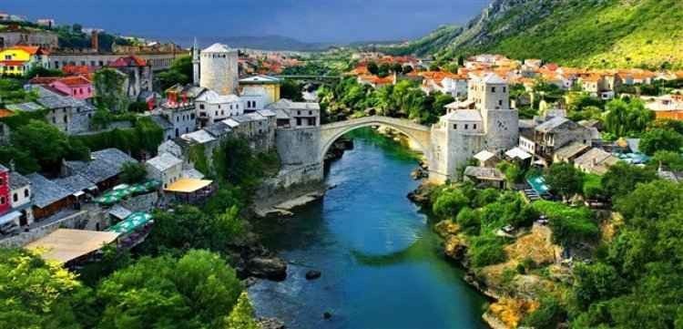 عادات وتقاليد ألبانيا  ألبانيا واحدة من البلاد الجميلة التي توجد جنوب شرق أوروبا