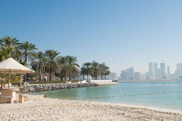 شواطئ دبي  السياحة في دبي في شهر يوليو