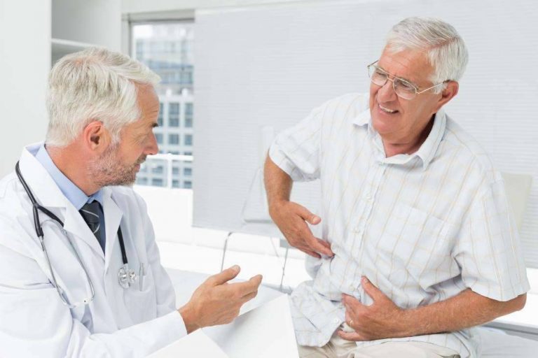 اعراض مرض الكبد عند الرجال  علامات تحذيرية تُنذر بضرورة زيارة الطبيب
