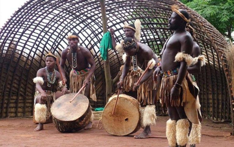 عادات وتقاليد الشعوب الأفريقية